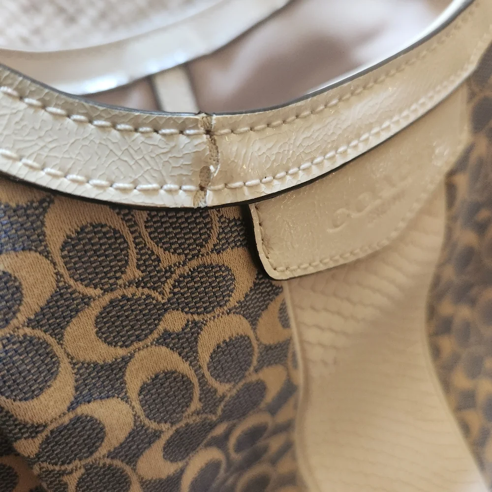 COACH SIGNATURE STRIPE JACQUARD SHOULDER BAG $348 - Picture 10 of 11